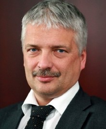 Prof. dr hab. Robert Gwiazdowski